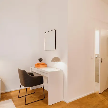 Homely - Super Modern, Center, Rosenthalerplatz Apartment *