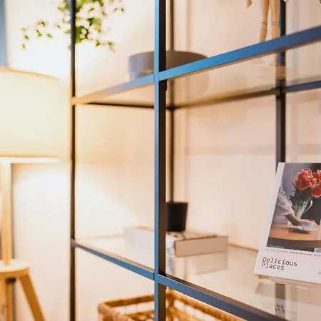 Homely - Super Modern, Center, Rosenthalerplatz Апартаменты