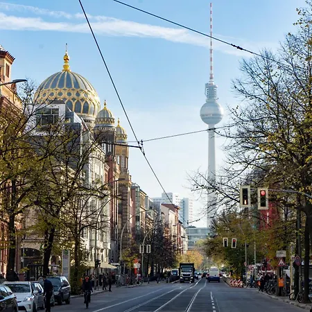 Homely - Super Modern, Center, Rosenthalerplatz * Берлин