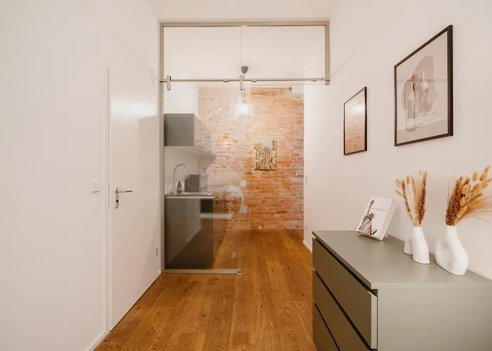 Homely - Super Modern, Center, Rosenthalerplatz