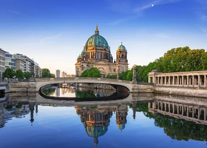 Homely - Super Modern, Center, Rosenthalerplatz * Berlin