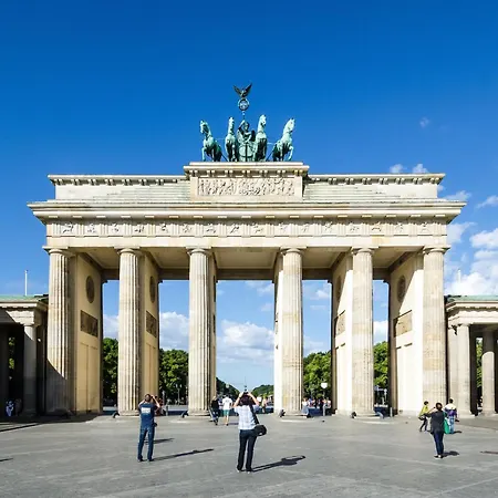 Homely - Super Modern, Center, Rosenthalerplatz Apartamento